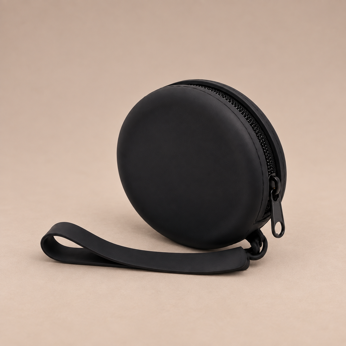 The Holland Park Treat Pouch in Onyx