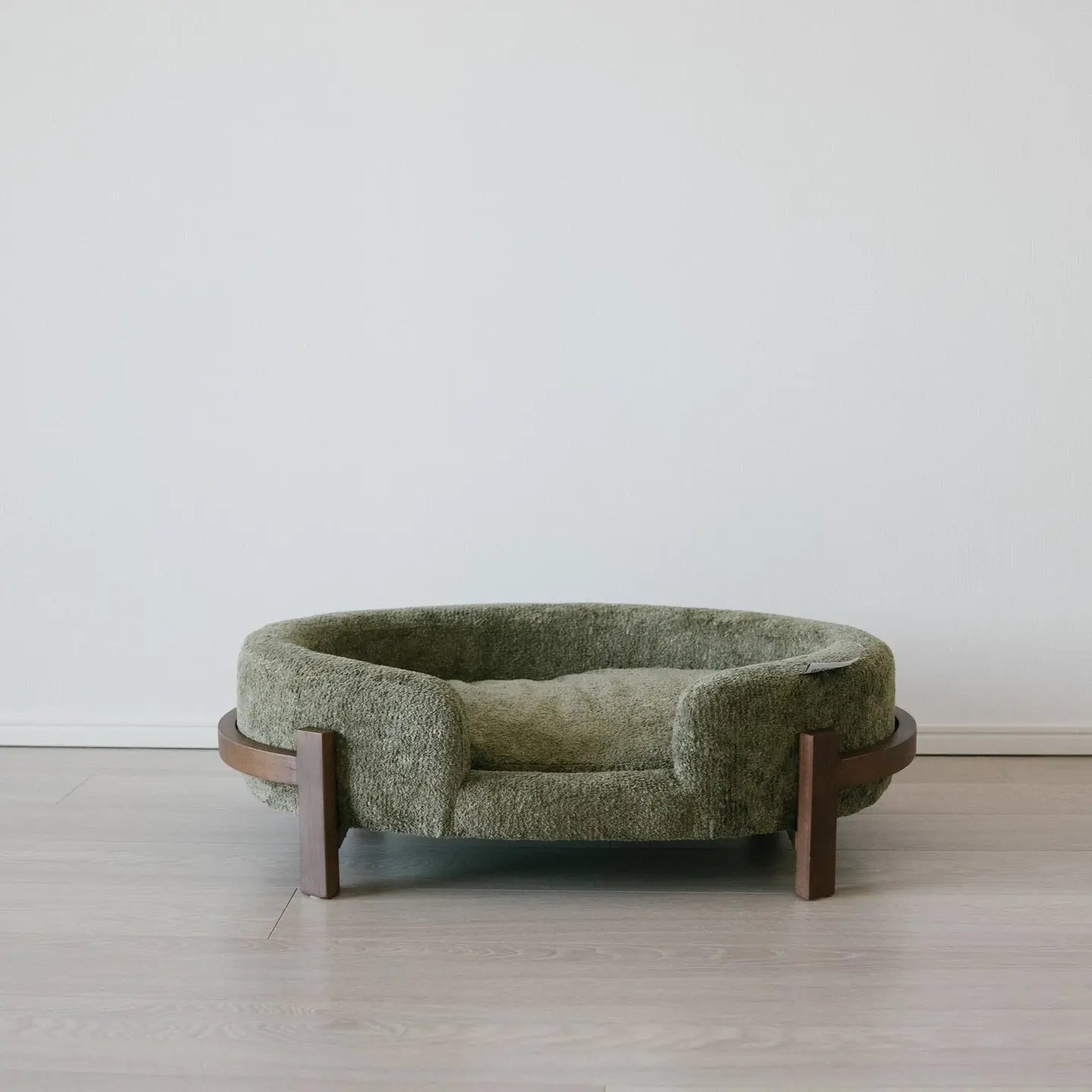 Belgravia Elevated Lounger