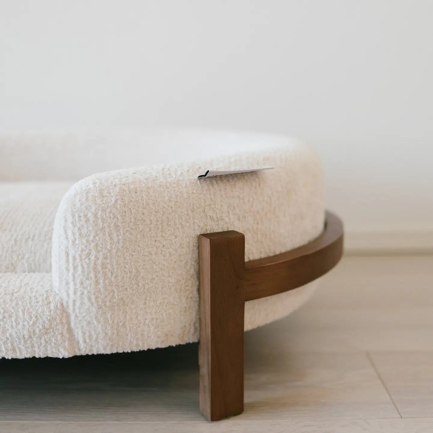 Belgravia Elevated Lounger